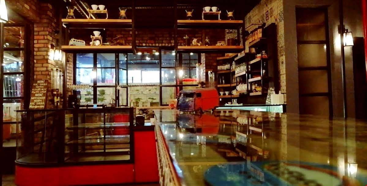 Voswos Garage Coffee Hotel Αττάλεια Εξωτερικό φωτογραφία